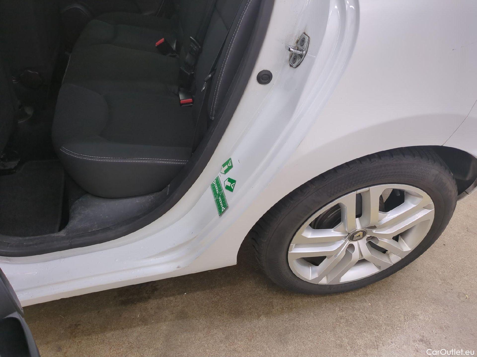  Renault  Clio  IV Business 0.9 TCe 90CV BVM5 E6 #19
