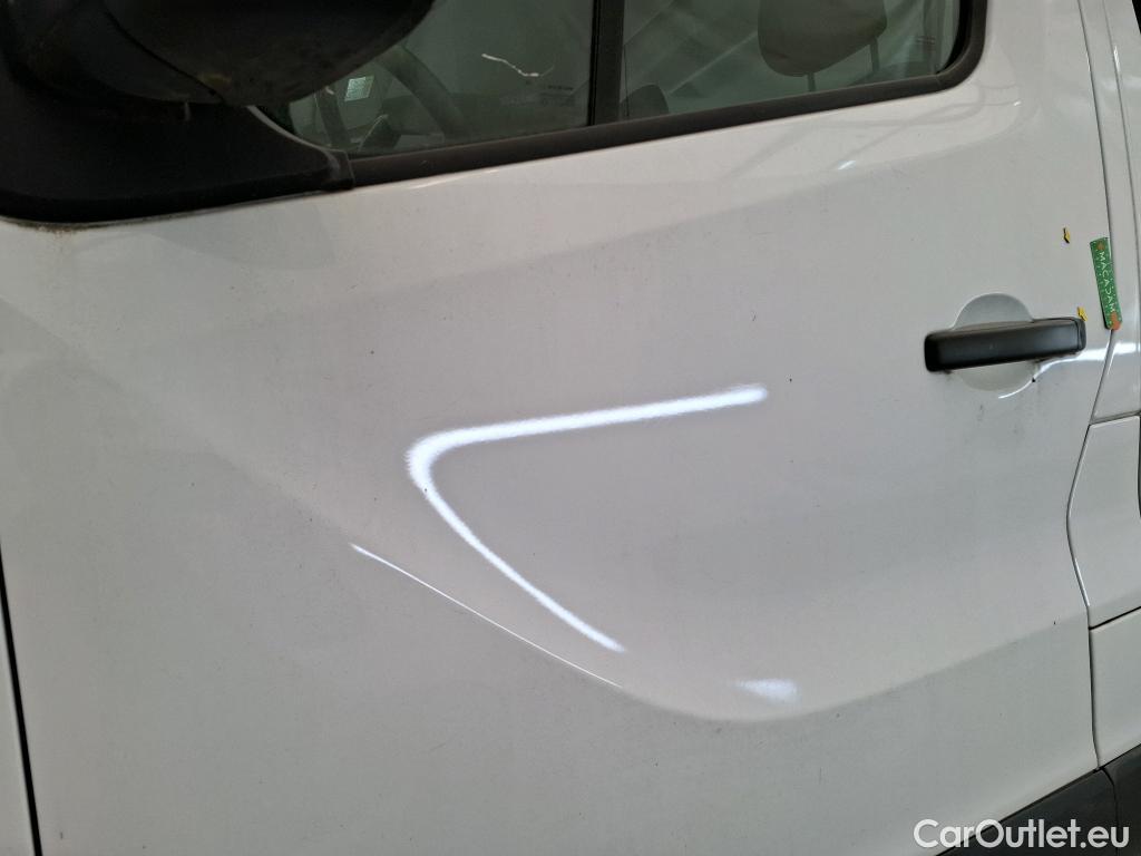  Renault  Trafic RENAULT  4p Combi Life L2 Energy dCi 125 #13