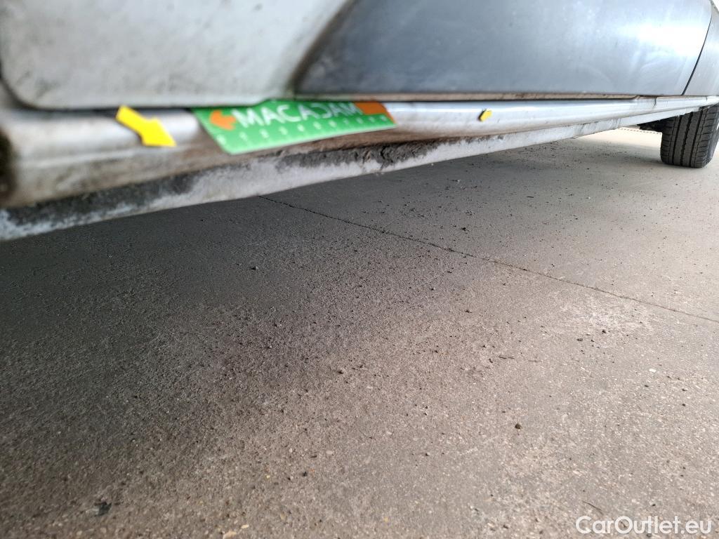  Renault  Trafic RENAULT  4p Combi Life L2 Energy dCi 125 #10