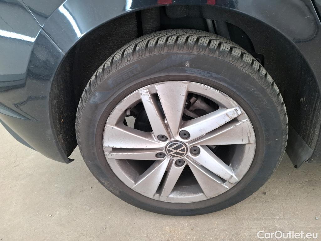  Volkswagen  Golf  VOLKSWAGEN / 2020 / 5P / Berline 2.0 TDI SCR 115 DSG7 Life Busi #28