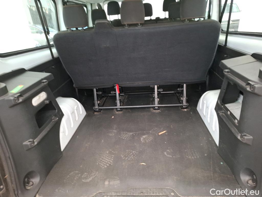  Renault  Trafic RENAULT  4p Combi Life L2 Energy dCi 125 #7