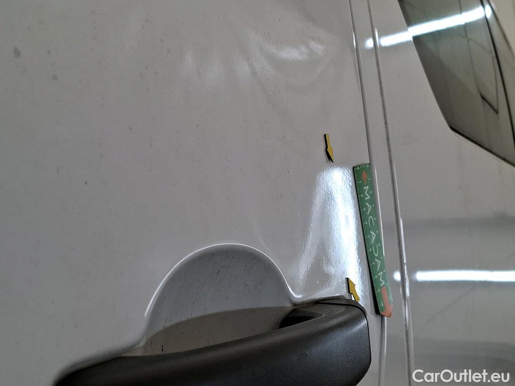  Renault  Trafic RENAULT  4p Combi Life L2 Energy dCi 125 #14