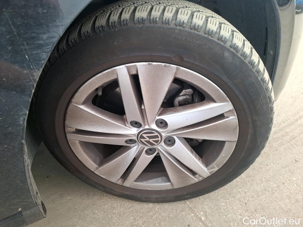 Volkswagen  Golf  VOLKSWAGEN / 2020 / 5P / Berline 2.0 TDI SCR 115 DSG7 Life Busi #33