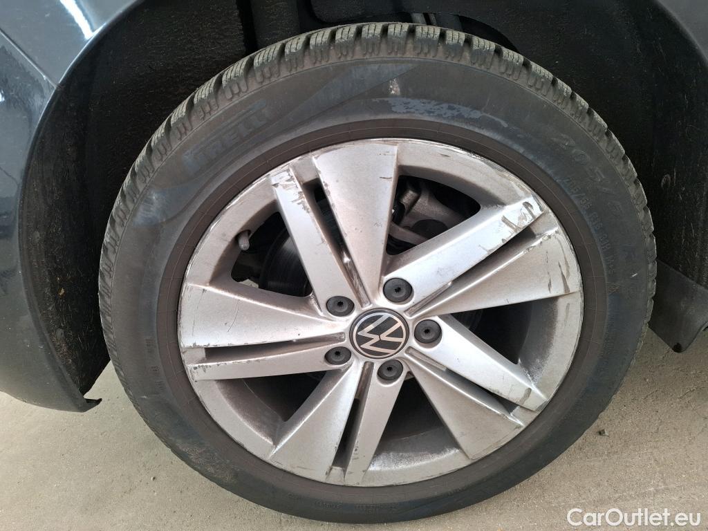  Volkswagen  Golf  VOLKSWAGEN / 2020 / 5P / Berline 2.0 TDI SCR 115 DSG7 Life Busi #29