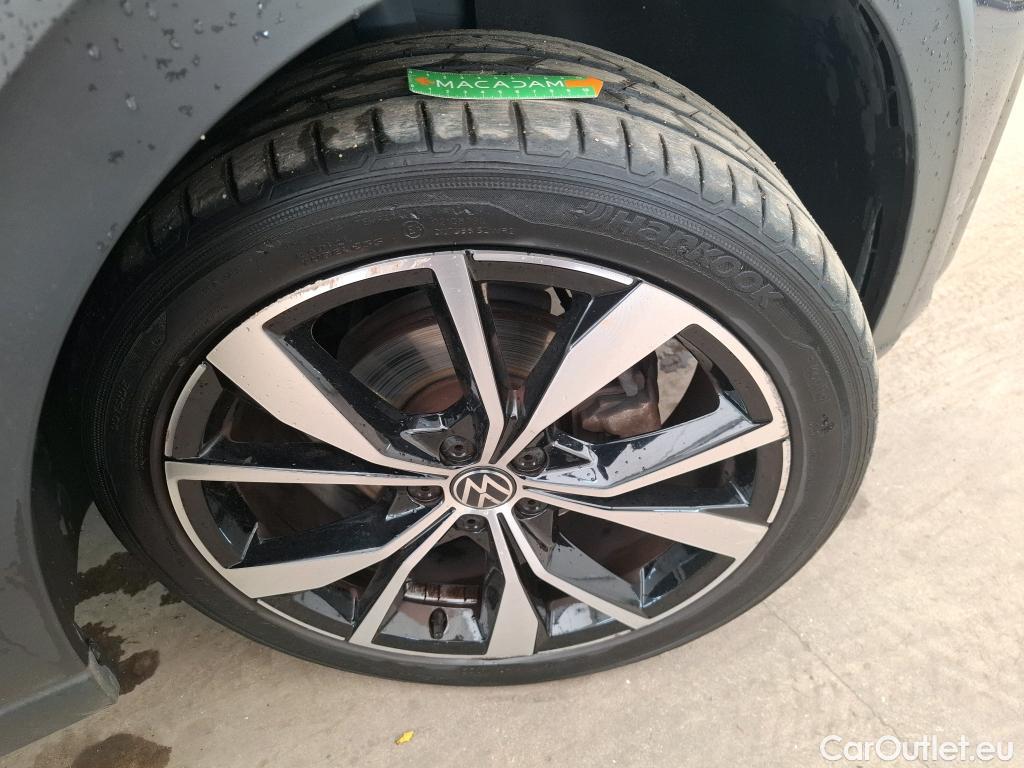  Volkswagen  Taigo  R-Line 1.5 TSI 150CV BVA7 E6d #8