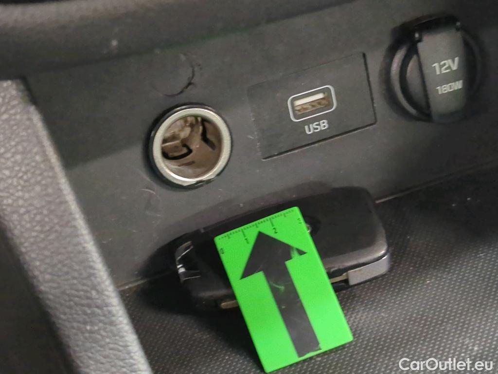  Hyundai  i30 1.5 110CP Comfort #44