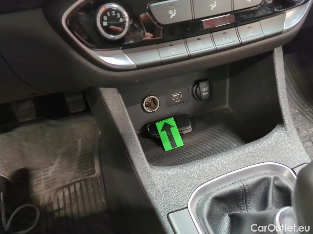  Hyundai  i30 1.5 110CP Comfort #43