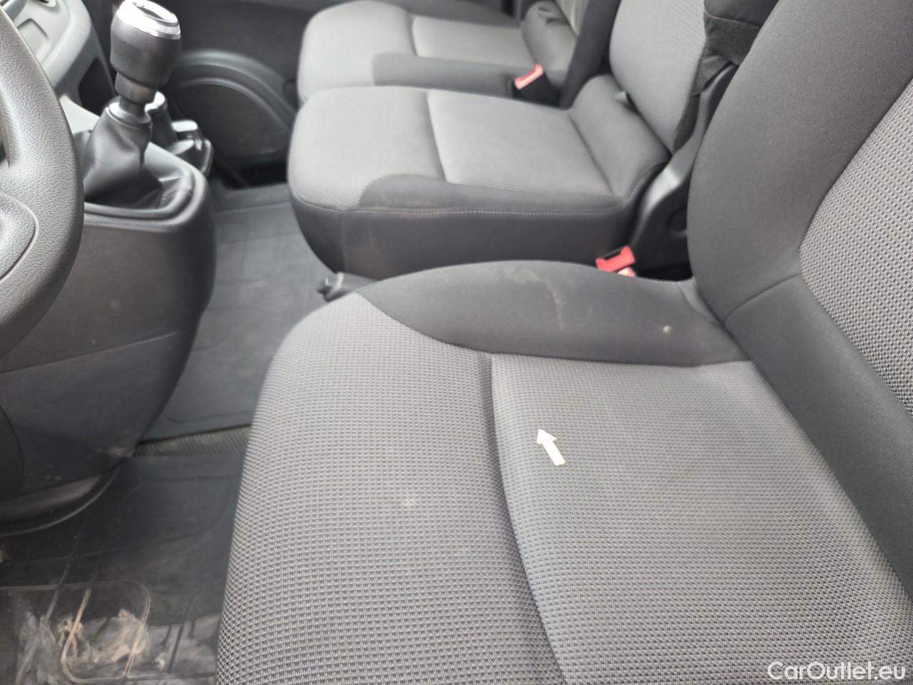  Renault  Trafic 2.0 Blue dCi 146CP Authentique L2H2 #43
