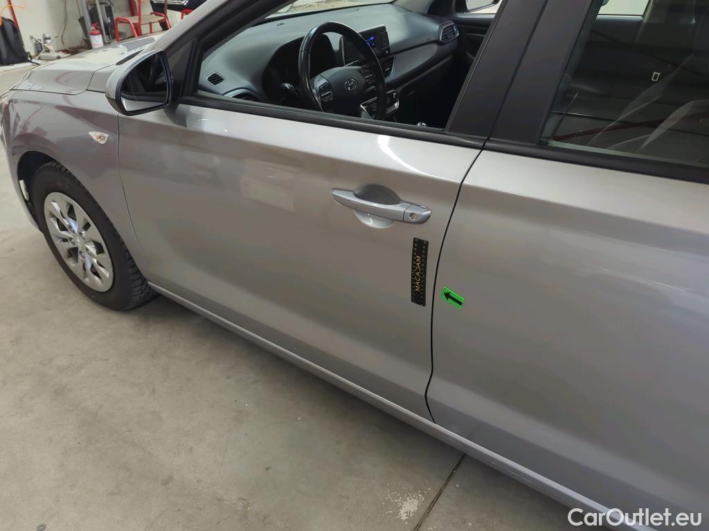  Hyundai  i30 1.5 110CP Comfort #13