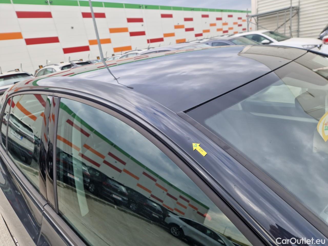  Volkswagen  Golf  Life 1.0 TSI #19