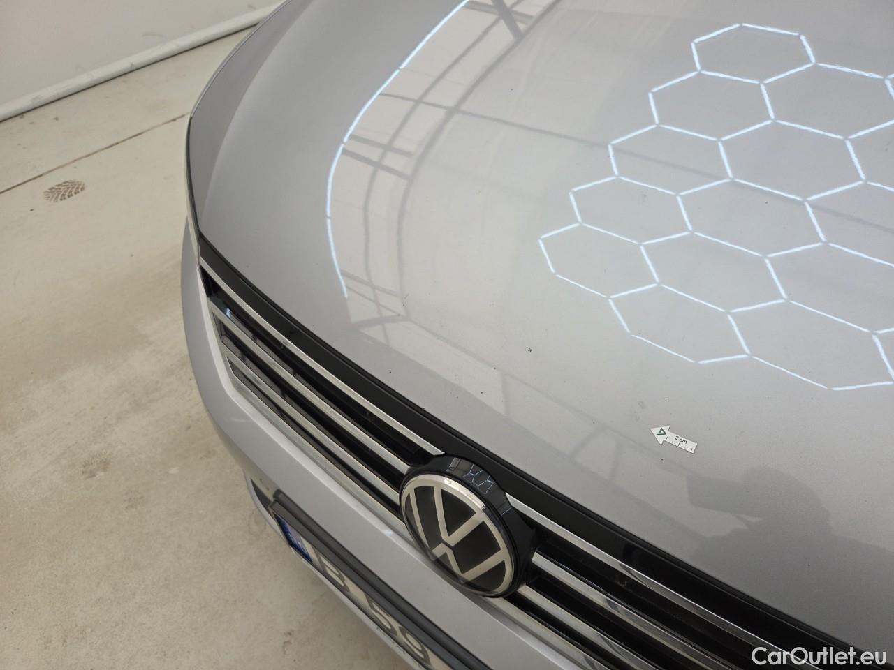  Volkswagen  Passat Var.Comfortline 2.0 TDI DSG 150 CP #24