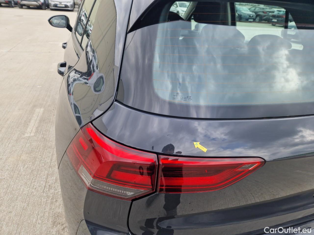  Volkswagen  Golf  Life 1.0 TSI #25