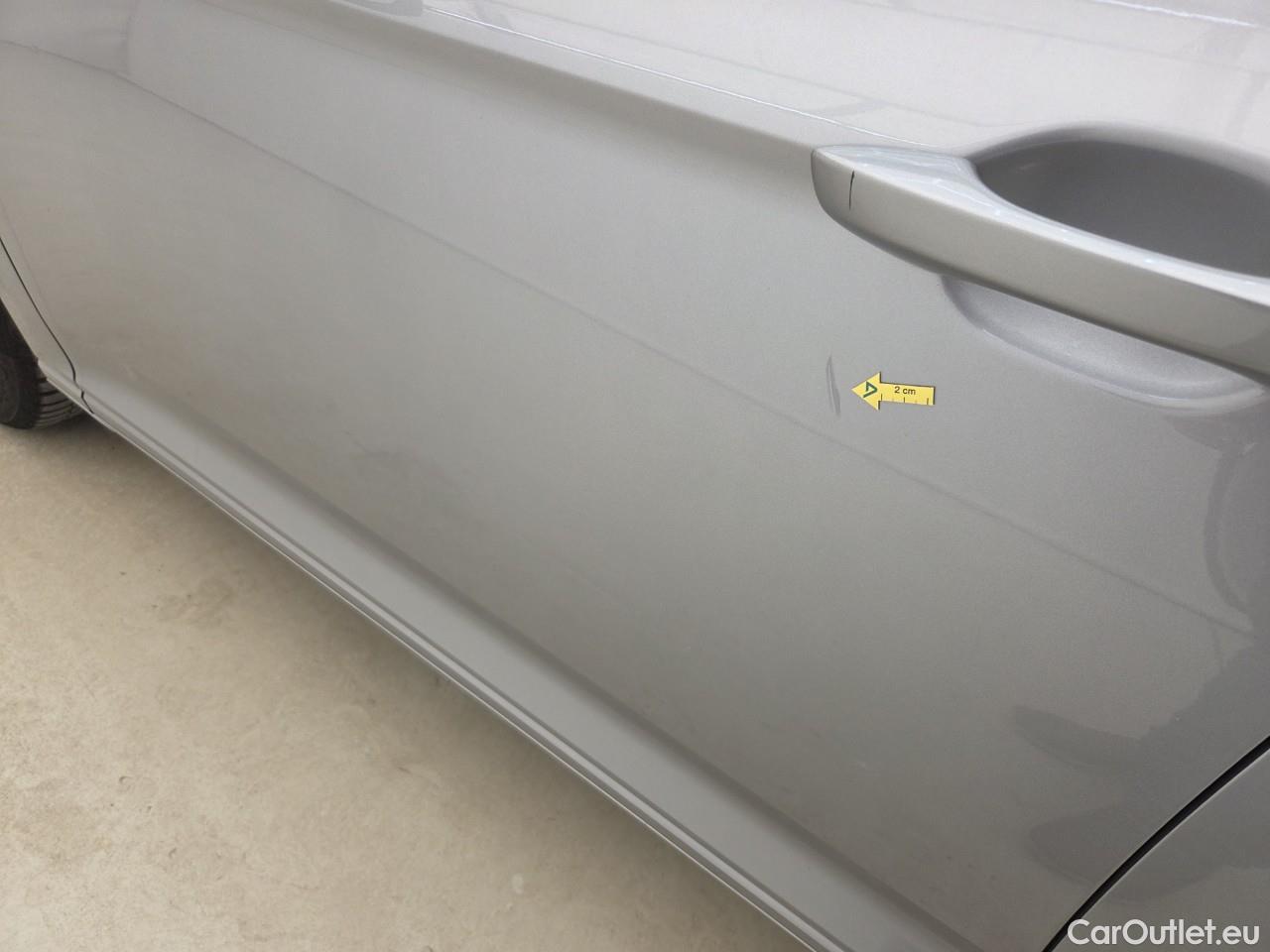 Volkswagen  Passat Comfortline 2.0 TDI DSG 150 CP #2