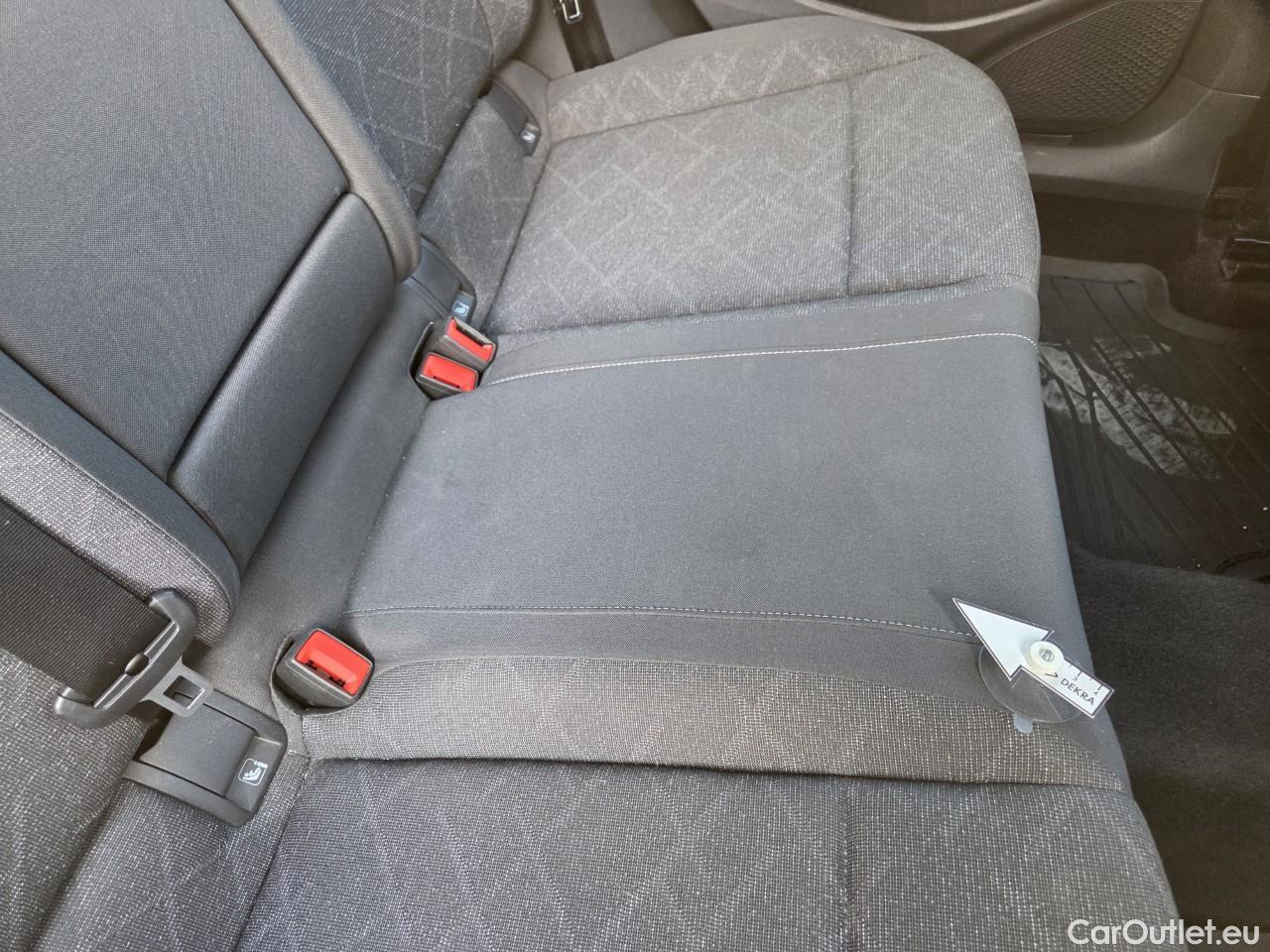  Volkswagen  Golf  2.0 TDI 116HP DSG Life Variant #33