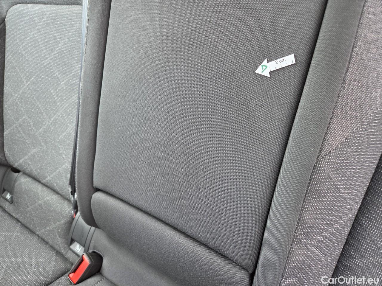  Volkswagen  Golf  Life 1.0 TSI #55