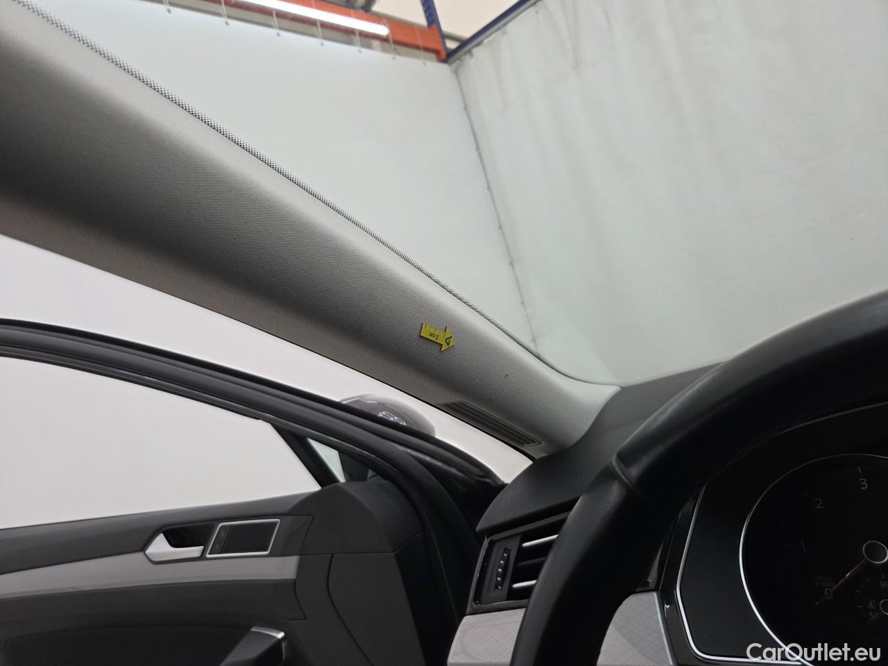 Volkswagen  Passat Comfortline 2.0 TDI DSG 150 CP #8