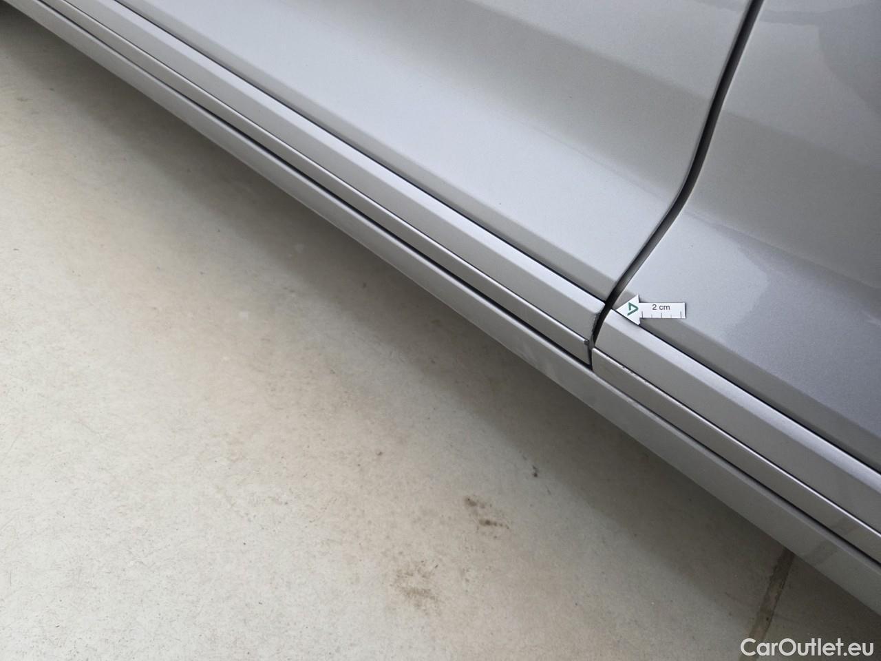 Volkswagen  Passat Var.Comfortline 2.0 TDI DSG 150 CP #4