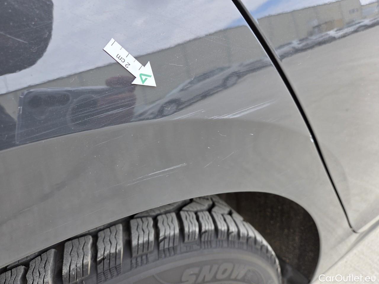  Volkswagen  Golf  Life 1.0 TSI #25