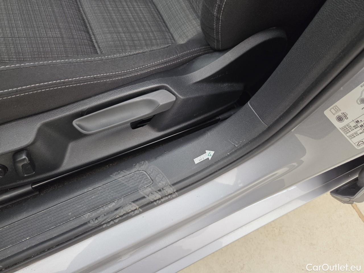  Volkswagen  Passat Var.Comfortline 2.0 TDI DSG 150 CP #51