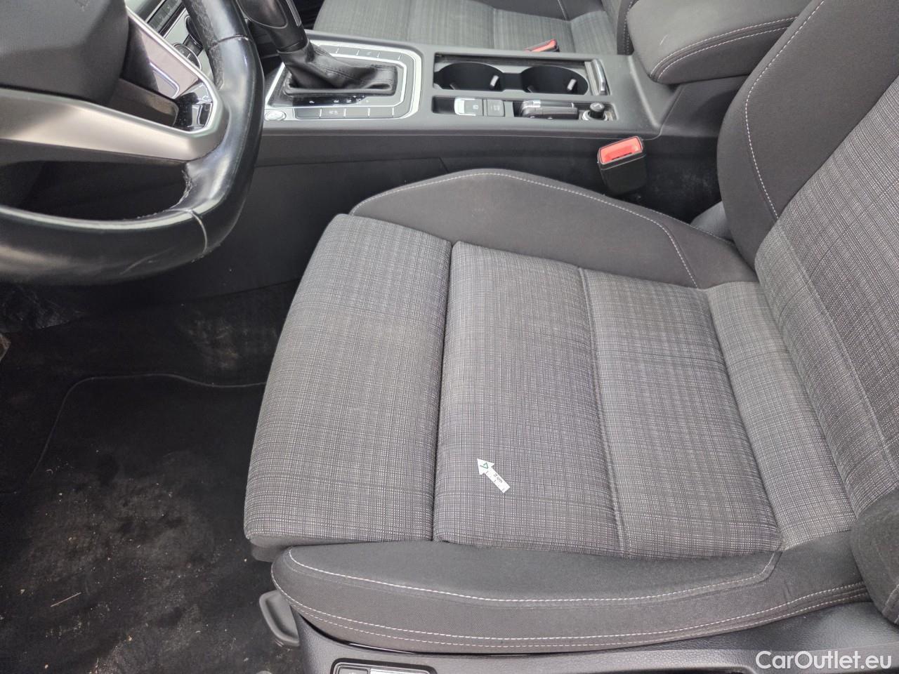  Volkswagen  Passat Var.Comfortline 2.0 TDI DSG 150 CP #49