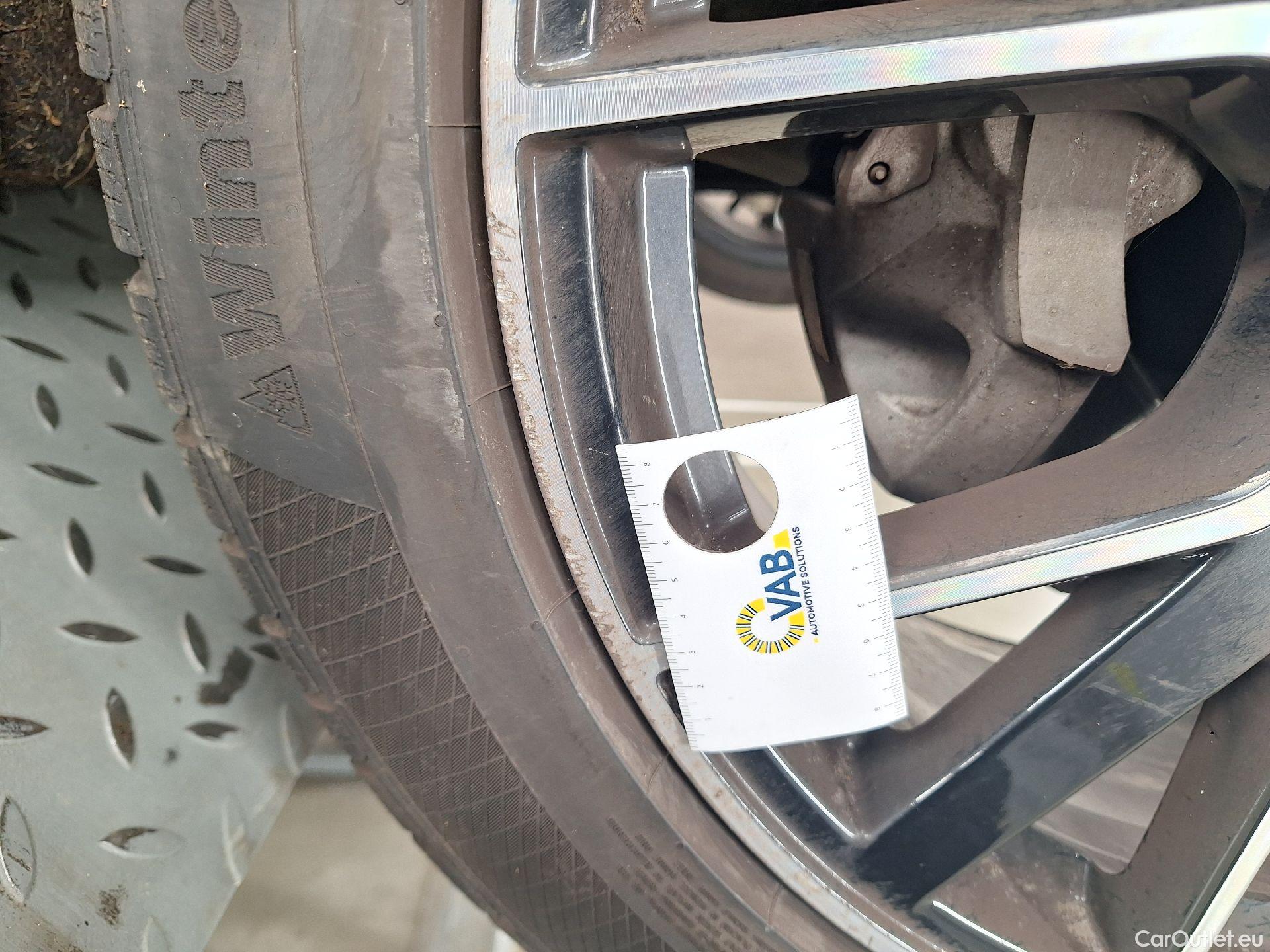  Audi  Q5 Audi,  FL'20, Audi  Business Edition S line 40 TDI quattro 5d #59
