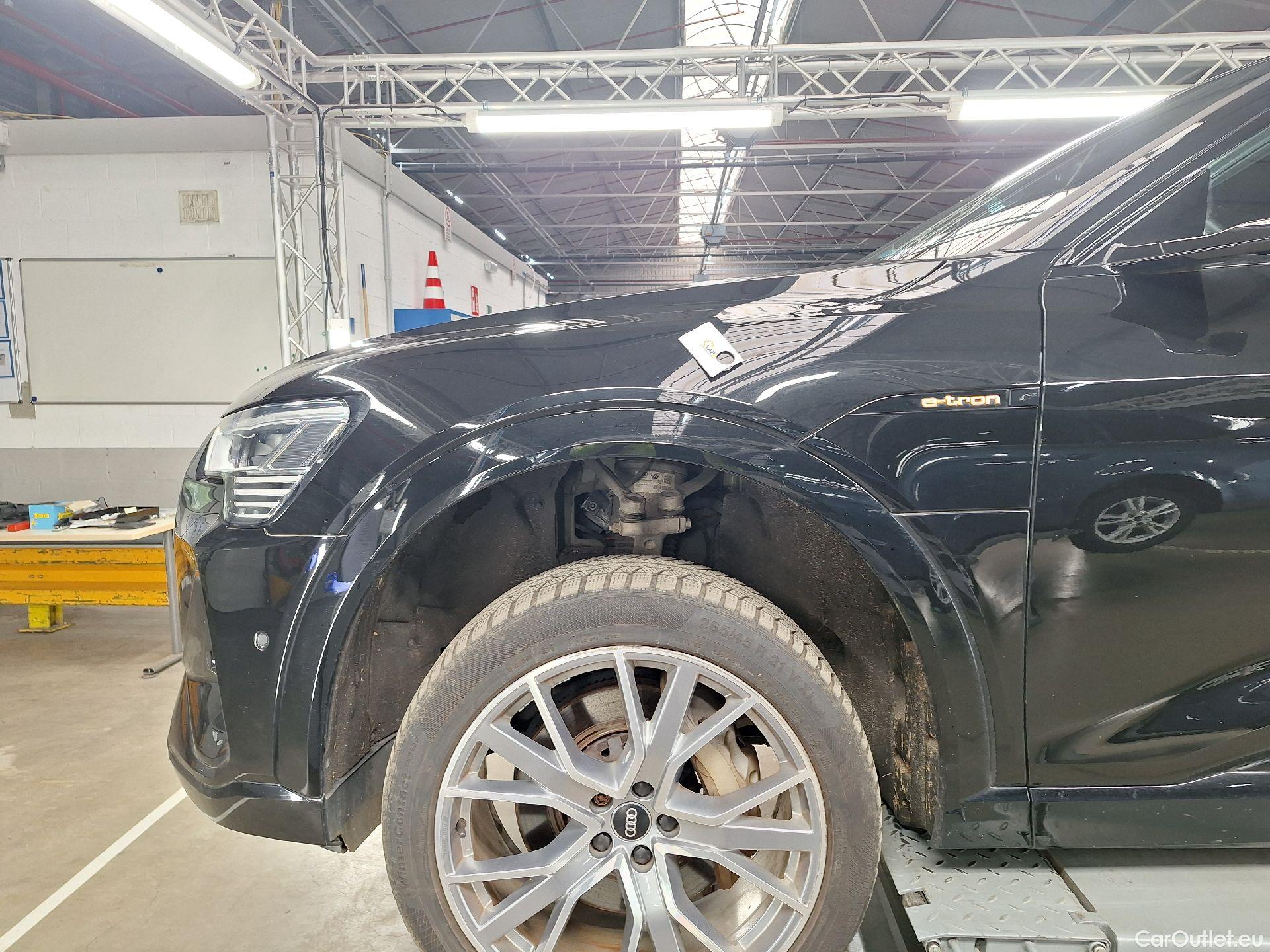  Audi  E-TRON Audi,  SB '19 BEV, Audi  Sportback 50 Quattro S-Line 5d #28