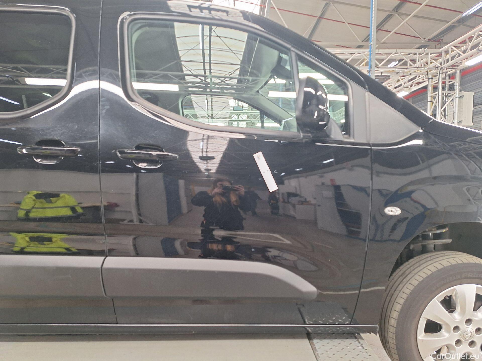  Opel  Combo Opel,  Life '18, Opel  Life 1.5 Turbo D BlueI 96kW S/S Eleganc #88