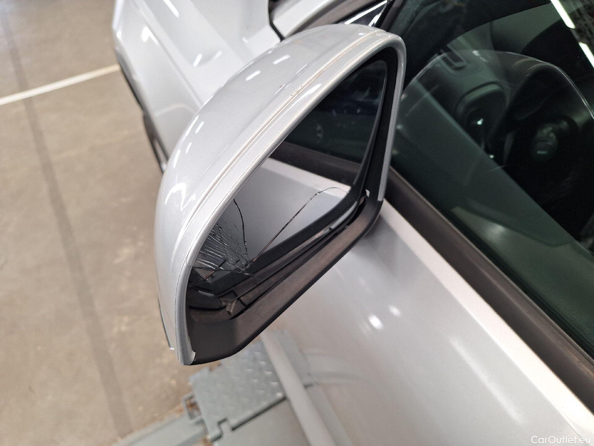  Volvo  XC 40 Volvo, XC40 '17, Volvo XC40 T3 XC40 5d #35