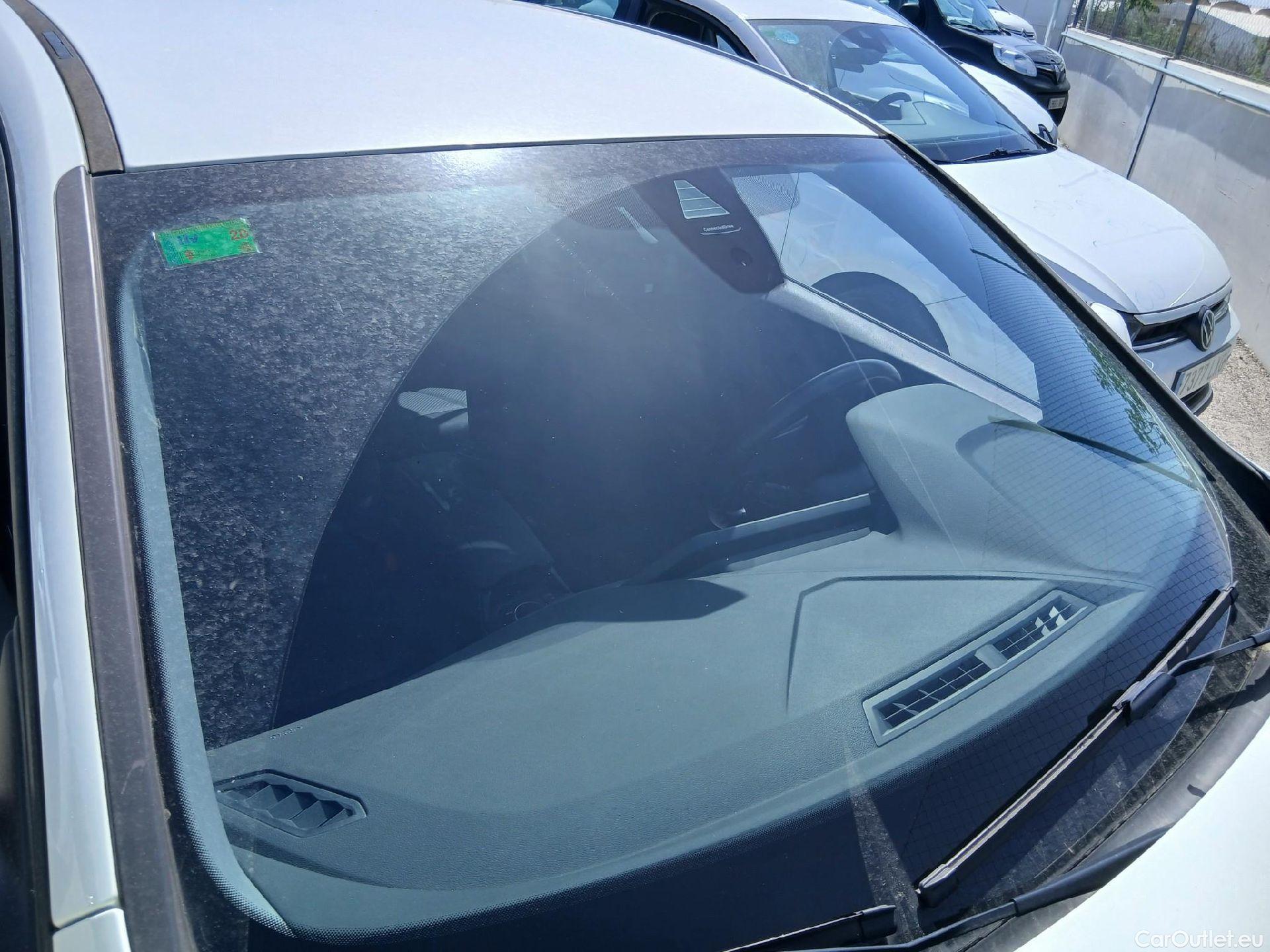  Bmw  Serie 1 BMW  / 2019 / 5P / berlina con portón 116d #1