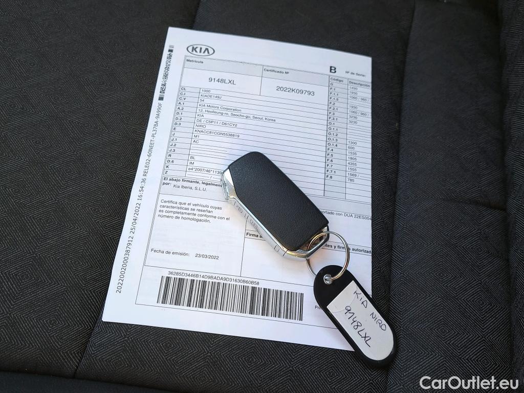  KIA  Niro KIA  / 2019 / 5P / crossover 1.6 GDi HEV 104kW (141CV) Emotion #11