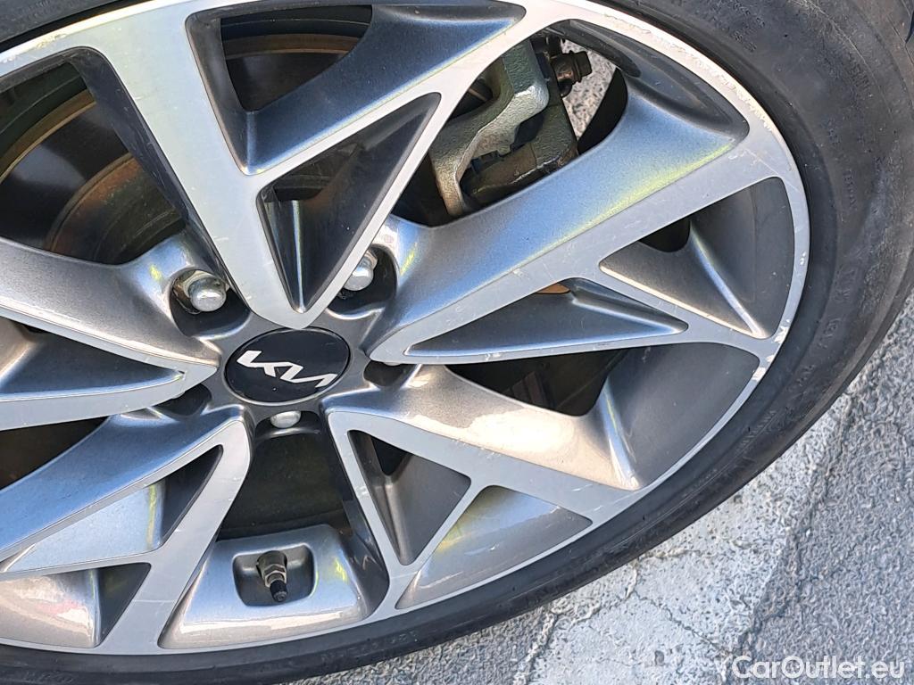  KIA  Niro KIA  / 2019 / 5P / crossover 1.6 GDi HEV 104kW (141CV) Emotion #6