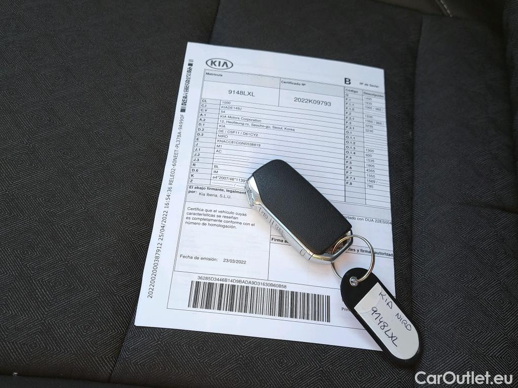  KIA  Niro KIA  / 2019 / 5P / crossover 1.6 GDi HEV 104kW (141CV) Emotion #2