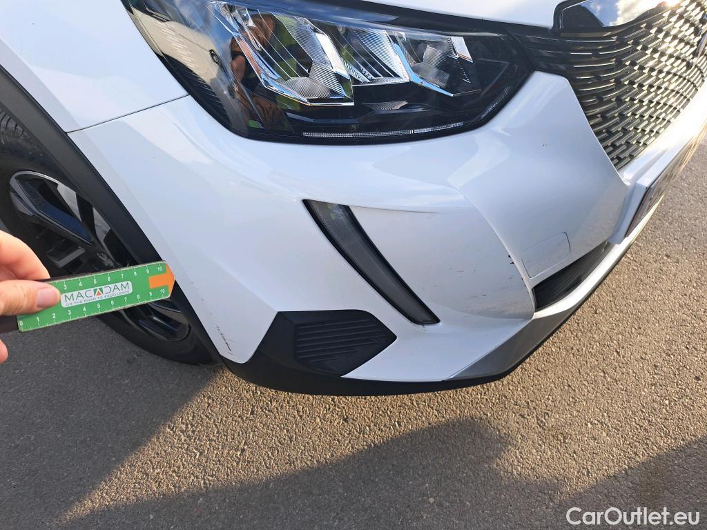  Peugeot  2008 PEUGEOT  / 2019 / 5P / todoterreno Allure BlueHDI 81kW (110CV) #27