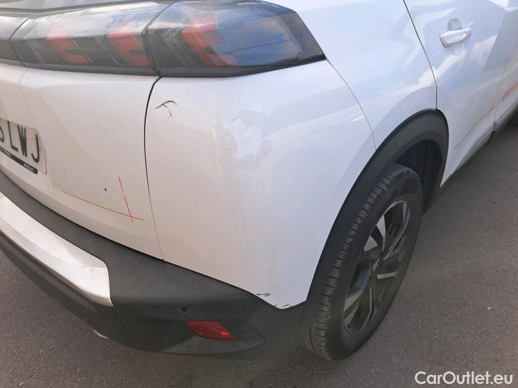  Peugeot  2008 PEUGEOT  / 2019 / 5P / todoterreno Allure BlueHDI 81kW (110CV) #23