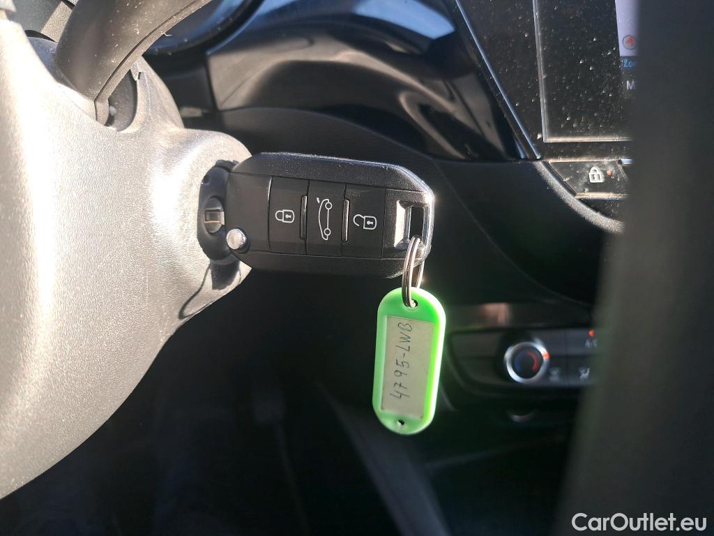  Opel  Corsa OPEL  / 2019 / 5P / berlina con portón 1.2T XHL 74kW (100CV) Edition (AC2) #4