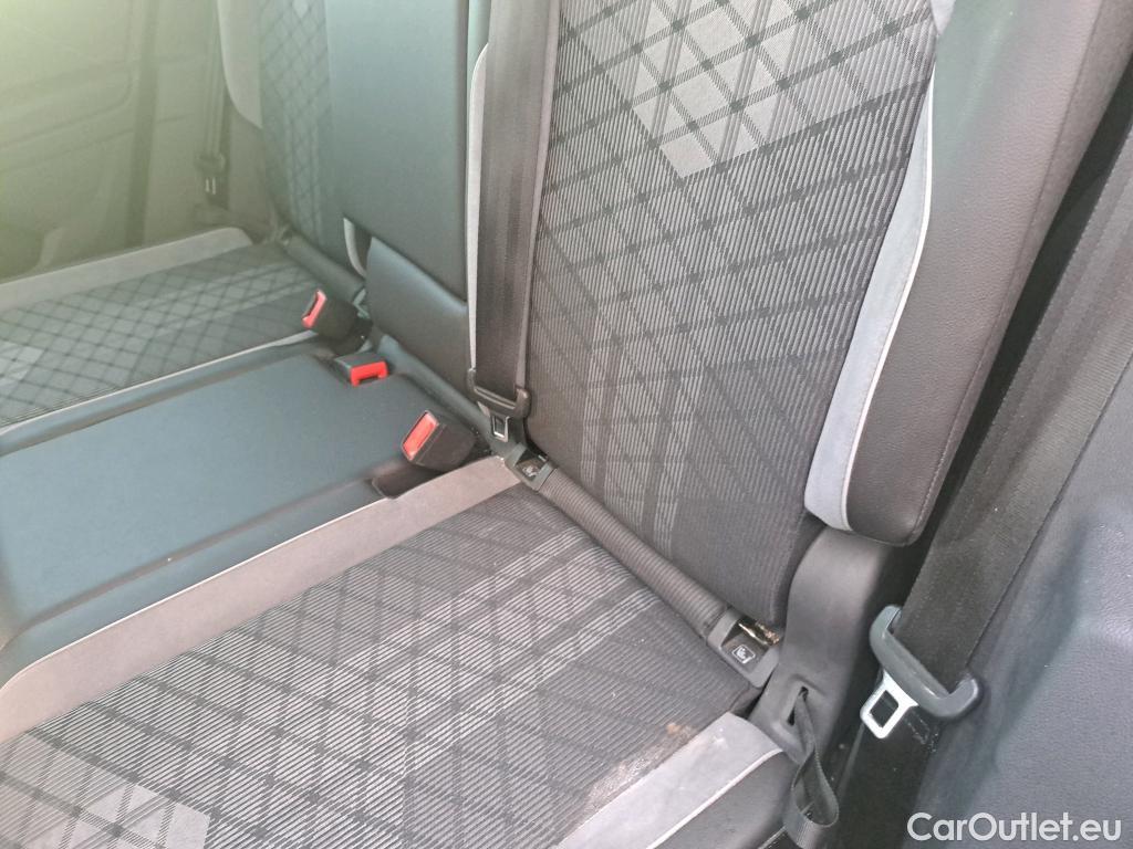  Volkswagen  Tiguan VOLKSWAGEN  / 2020 / 5P / todoterreno R-Line 2.0 TDI 110kW (150CV) #14