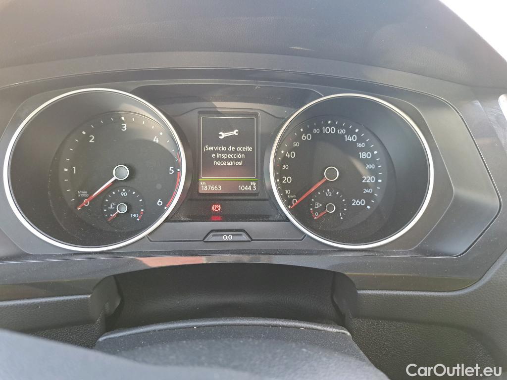  Volkswagen  Tiguan VOLKSWAGEN  / 2020 / 5P / todoterreno Urban Sport 2.0 TDI 110kW (150CV) DSG #31