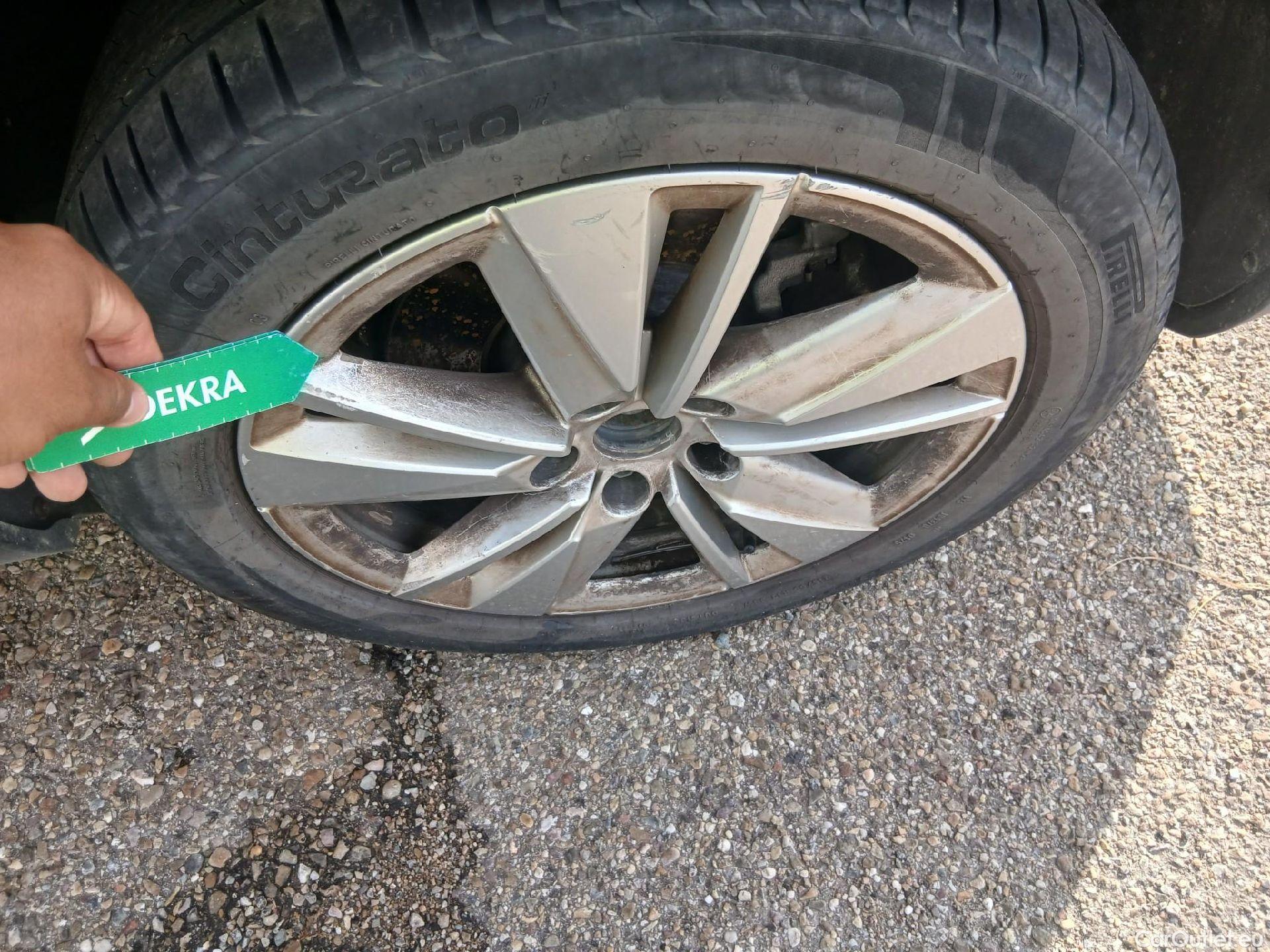  Skoda  Karoq SKODA  / 2017 / 5P / todoterreno 2.0 TDI 85kW (115CV) Ambition #44