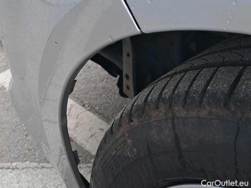  Toyota  Corolla TOYOTA  / 2019 / 5P / berlina con portón 1.8 125H BUSINESS PLUS E-CVT #6