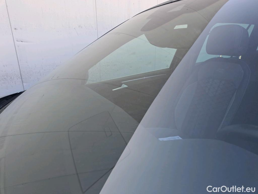  Volkswagen  Tiguan VOLKSWAGEN  / 2020 / 5P / todoterreno R-Line 2.0 TDI 110kW (150CV) #24