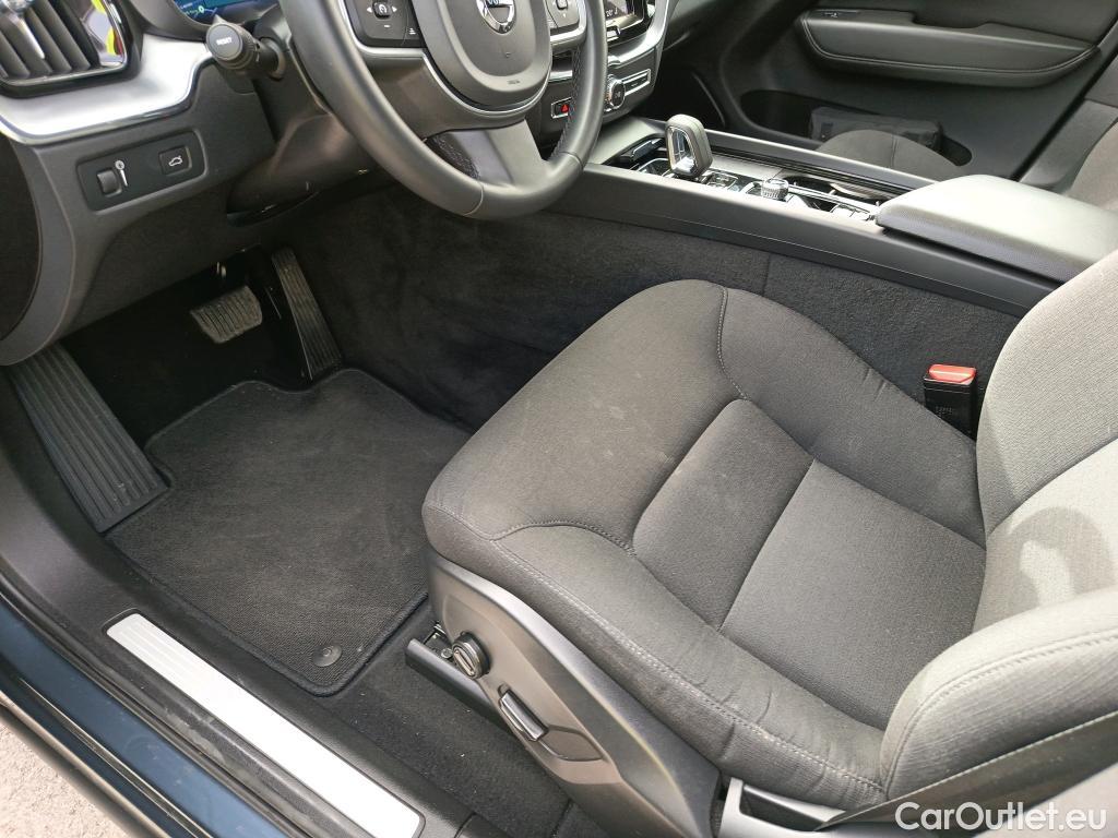  Volvo  XC60 VOLVO  todoterreno 2.0 B4 D Momentum Pro Auto 200 CV #15