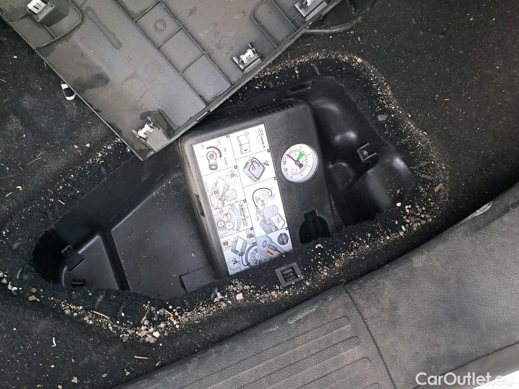  Citroen  Berlingo CITROEN  / 2018 / 4P / monovolumen compacto Talla M e- 50 kWh LIVE PACK #40