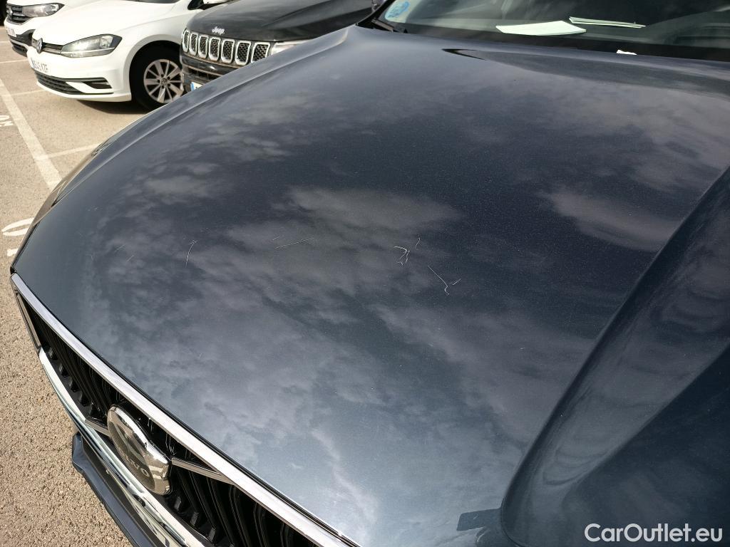  Volvo  XC60 VOLVO  todoterreno 2.0 B4 D Momentum Pro Auto 200 CV #6