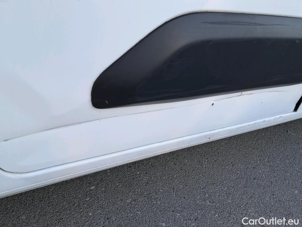  Citroen  Berlingo CITROEN  / 2018 / 4P / monovolumen compacto Talla M e- 50 kWh LIVE PACK #20