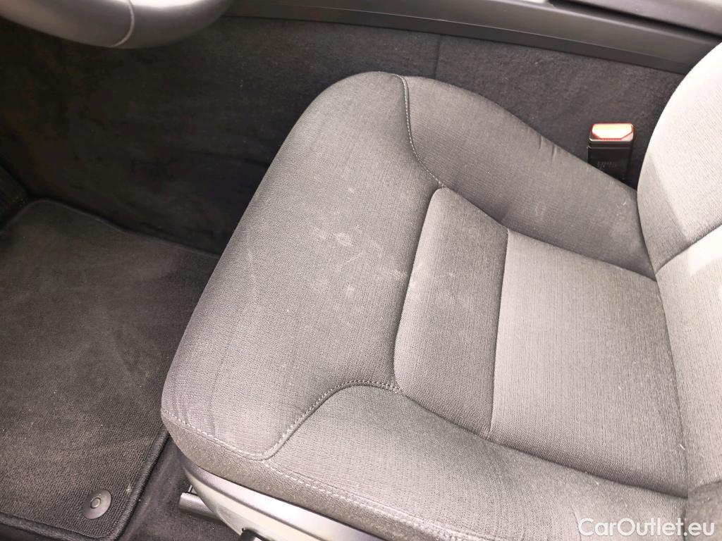  Volvo  XC60 VOLVO  todoterreno 2.0 B4 D Momentum Pro Auto 200 CV #16