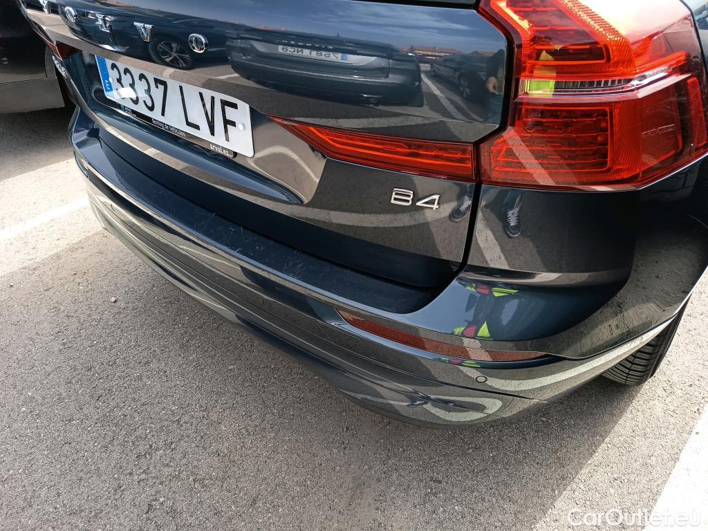  Volvo  XC60 VOLVO  todoterreno 2.0 B4 D Momentum Pro Auto 200 CV #22