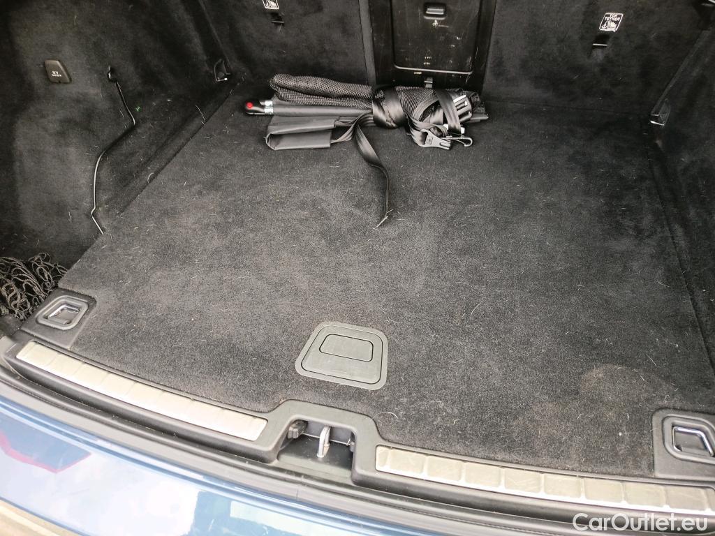  Volvo  XC60 VOLVO  todoterreno 2.0 B4 D Momentum Pro Auto 200 CV #12