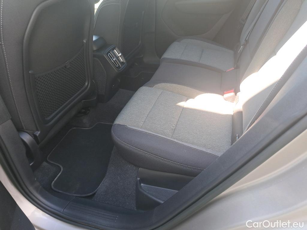  Volvo  XC 40 VOLVO XC40 / 2021 / 5P / todoterreno 2.0 B4 G AWD Core Auto #4