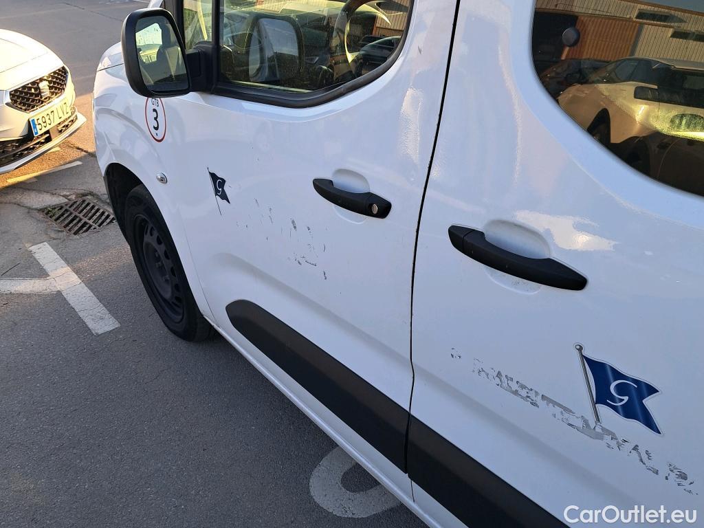  Citroen  Berlingo CITROEN  / 2018 / 4P / monovolumen compacto Talla M e- 50 kWh LIVE PACK #35