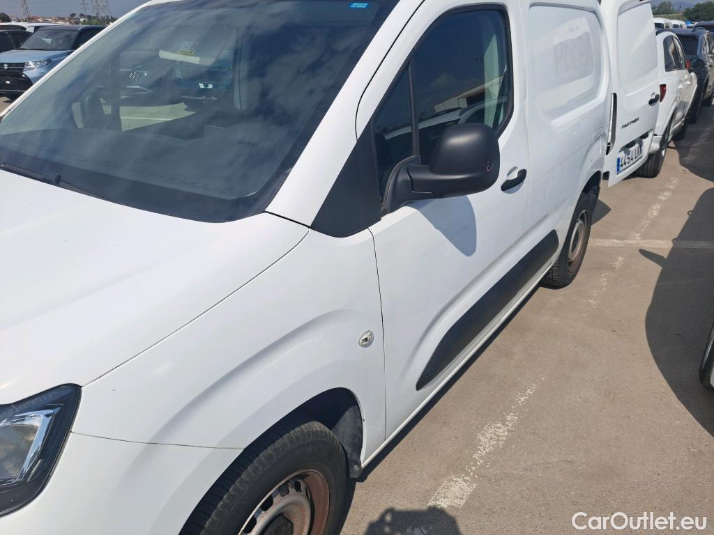  Peugeot  Partner PEUGEOT  / 2018 / 3P / furgón derivado de turismo Pro Standard 600kg BlueHDi 73kW (AC) #20